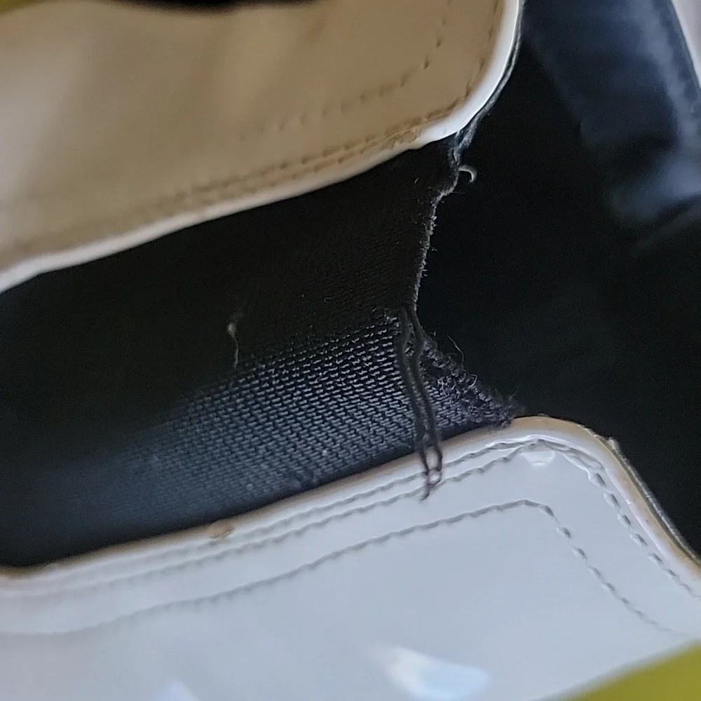 Steve Madden white and black girls shoes